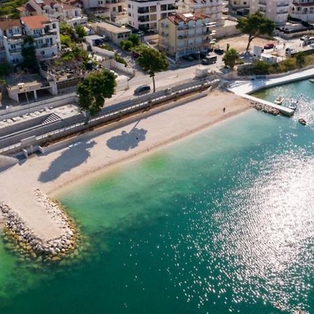 Apartman Mikola with sea view Trogir Bagian luar foto