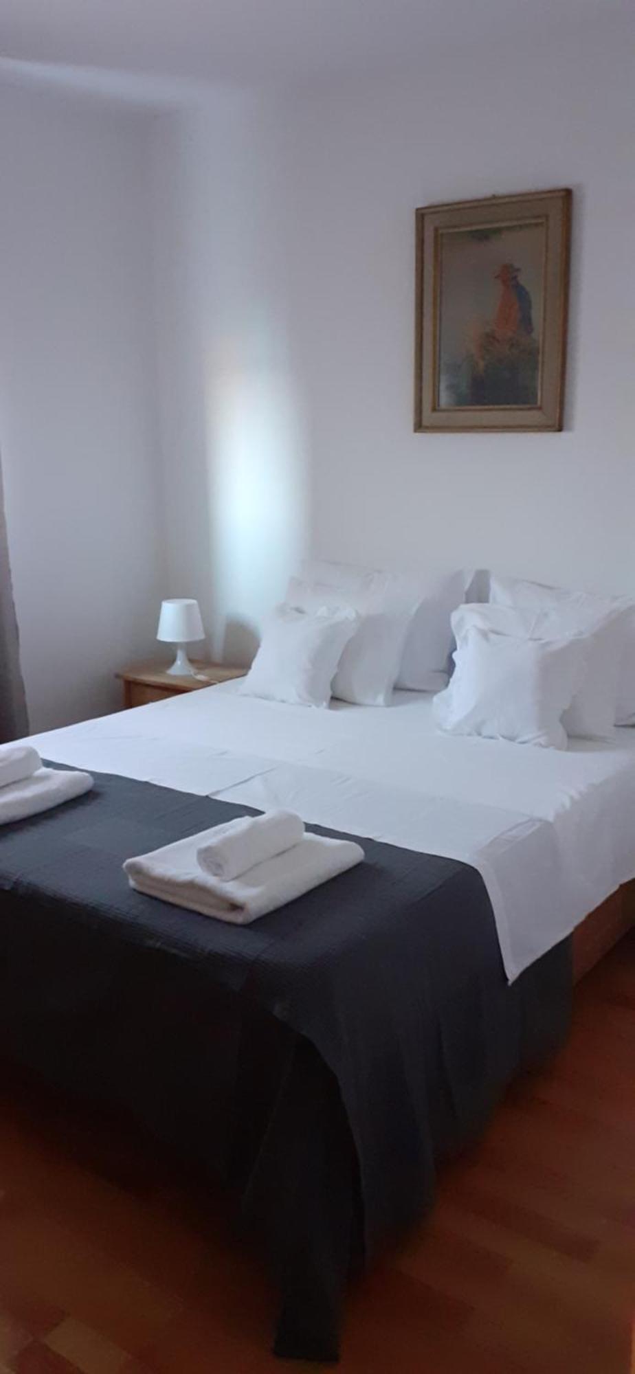 Apartman Mikola with sea view Trogir Bagian luar foto
