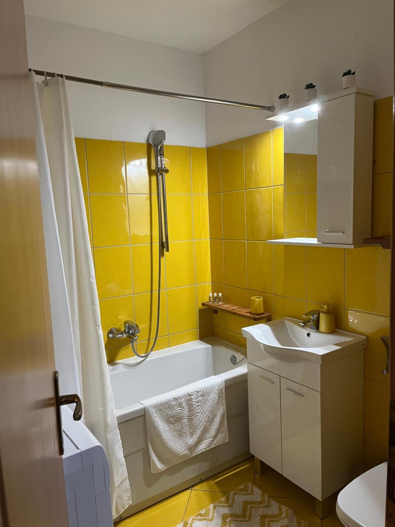 Apartman Mikola with sea view Trogir Bagian luar foto